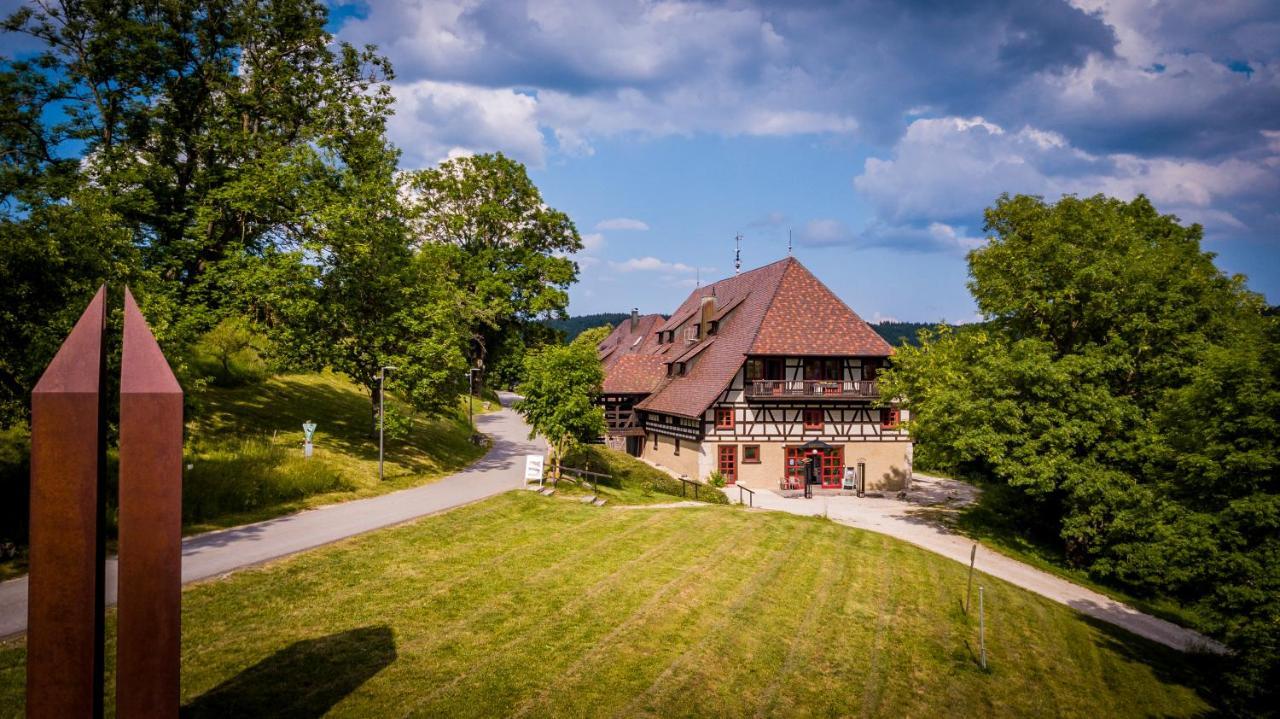 Hausen ob Verena Hotel Hofgut Hohenkarpfen المظهر الخارجي الصورة